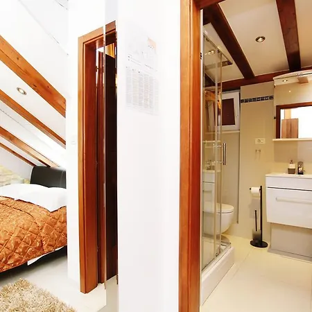 Bed and breakfast Kampanel Trogir