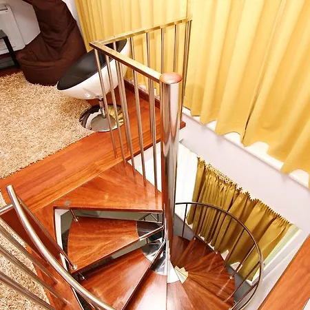 Bed and breakfast Kampanel 4*