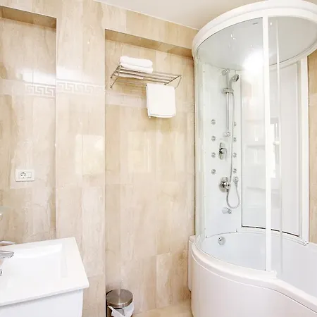 Kampanel Oda ve Kahvaltı 4*