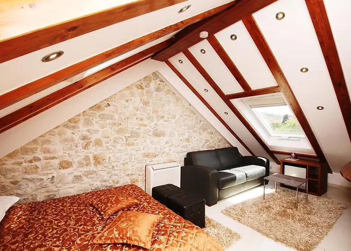 Kampanel Bed & Breakfast 4*